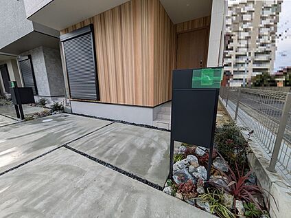 1号地　玄関