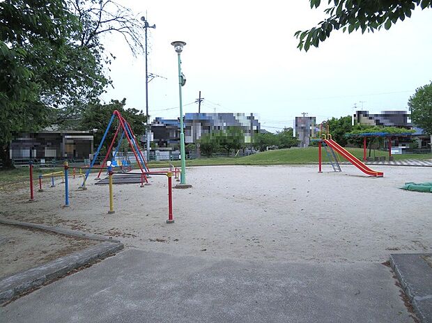 東名西公園（約550m）