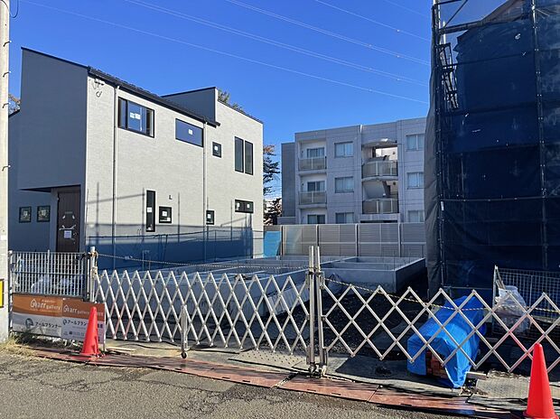 【前面道路含む現地写真】現地（2025年11月）撮影