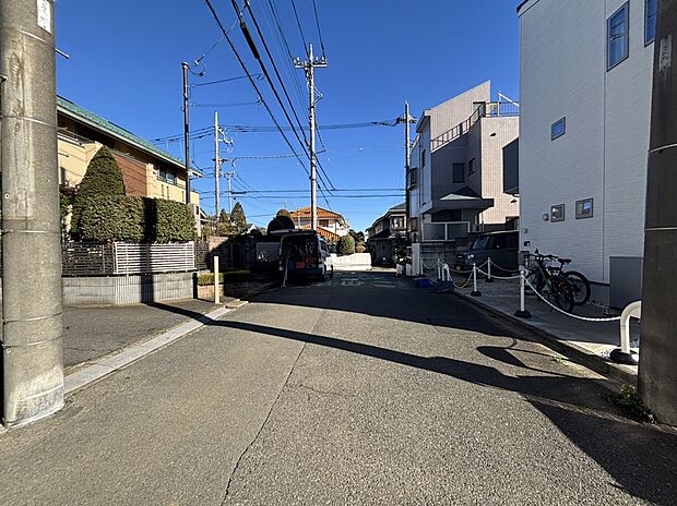 【前面道路含む現地写真】■2025年12月撮影