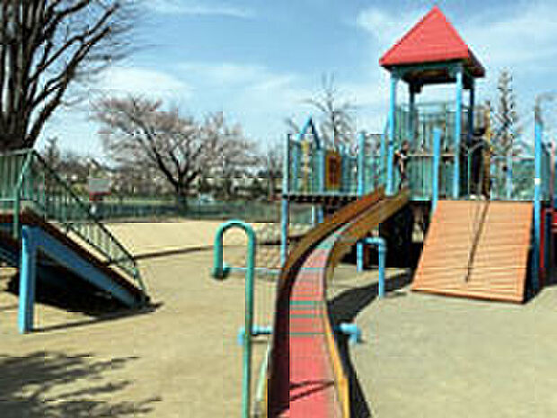 内藤さつき公園（約140m）