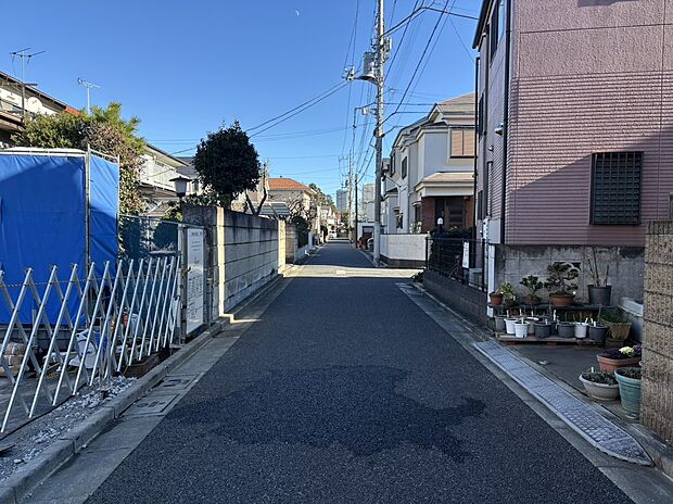 【前面道路含む現地写真】現地（2025年11月）撮影
