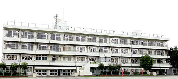 南中学校（約1,100m）