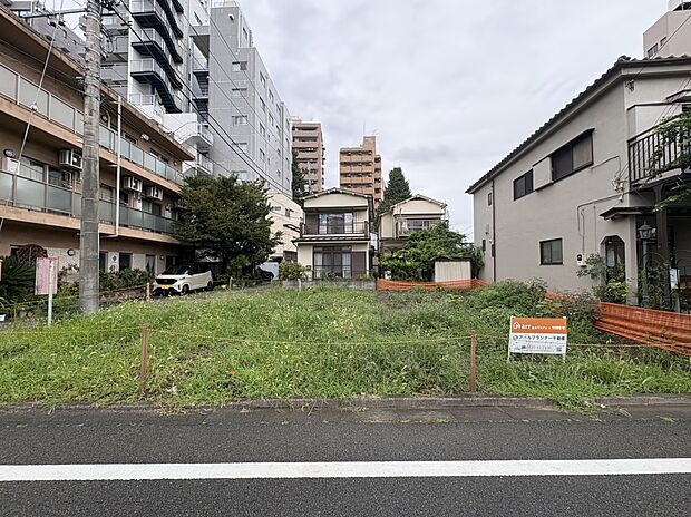 【前面道路含む現地写真】■現地（2026年8月撮影）