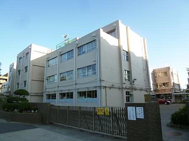 千歳中学校（約1,900m）