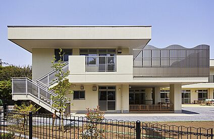 栄保育園 350ｍ