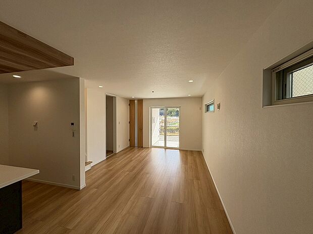 LDK約20.1帖!家族を身近に感じるリビング階段です!