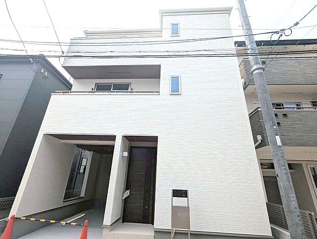 南海高野線「浅香山」駅まで徒歩7分!
JR阪和線「浅香」駅まで徒歩13分!
2沿線利用可能ですので、毎日の通勤・通学に便利ですよ♪