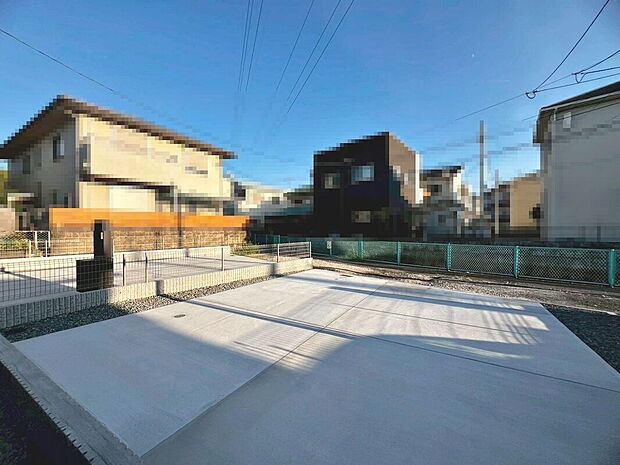 【駐車場】並列に駐車2台可能!是非現地にてご確認ください♪