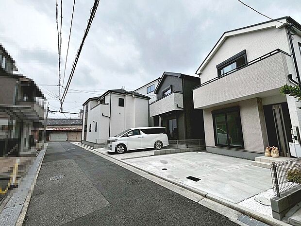 【前面道路を含む現地写真】お急ぎの方に嬉しい、即入居可能ですよ！完成済ですので、お忙しい方でもお仕事帰り等にご内覧頂けます♪