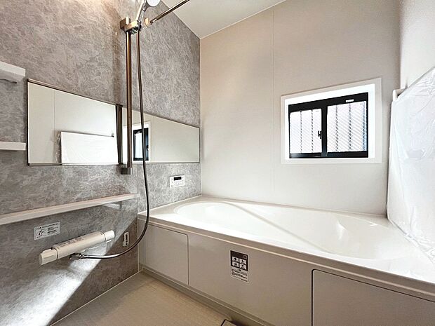 【エコベンチ浴槽】快適な半身浴のためのベンチスペースがありますよ♪節水にも効果を発揮します!