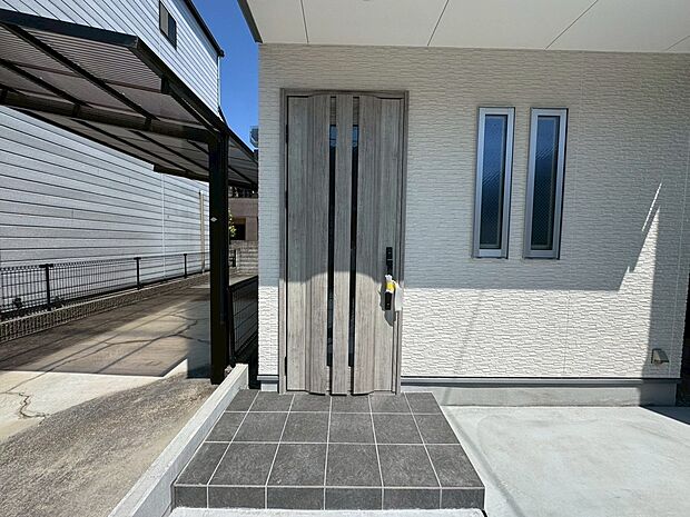 【エントランス】【本日内覧可能】内覧予約は当日から承っております!お気軽にお問い合わせ下さいませ♪