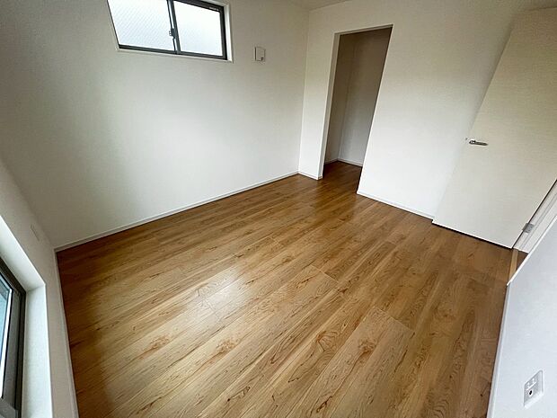 【洋室】ウォークインクローゼット有！家族の思い出も大切にしまっておけますね！