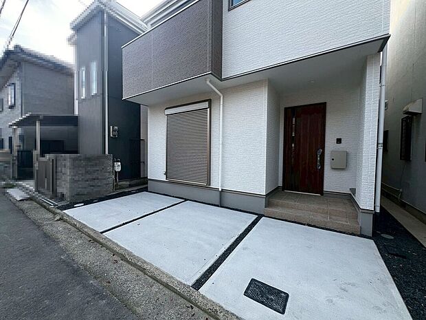 【エントランス】◆現地見学いつでも可能です◆
お気軽にお問い合わせ下さいませ♪