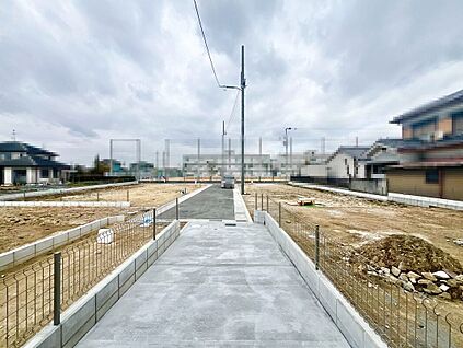 前面道路を含む現地写真