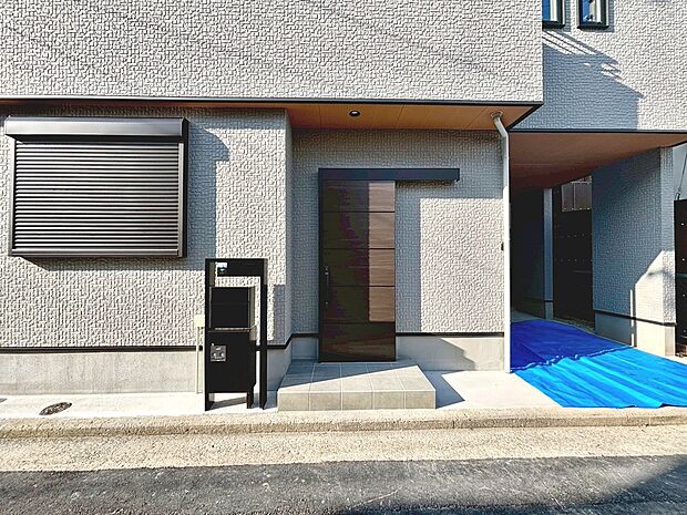 【エントランス】お客様にとって最良のマイホームが見つかりますよう、イエストアが全力でお手伝いさせていただきます!いつでもお気軽にお問い合わせ下さい♪