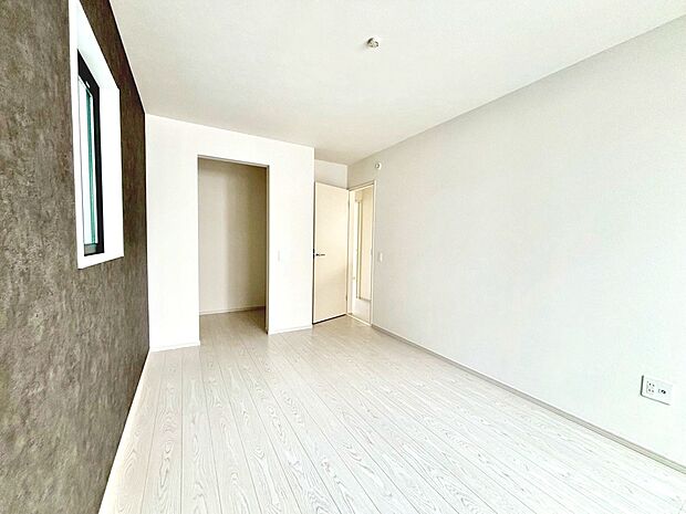 【ウォークインクローゼット】家族の思い出や季節の物の収納も安心ですね!