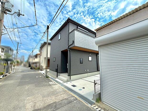 【前面道路を含む現地写真】閑静な住宅街で叶える穏やかな新生活をここで始めませんか♪