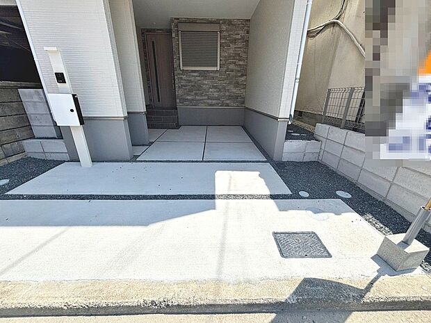 【駐車場】愛車の置き場所に困りませんね!自転車やバイクも停められそうです!