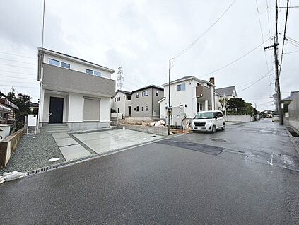 前面道路を含む現地写真