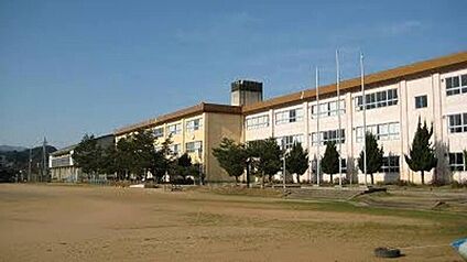 市立豊岡南中学校 約1.6ｋｍ(徒歩約20分)