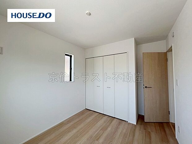 【クローゼット】全居室に収納があります！