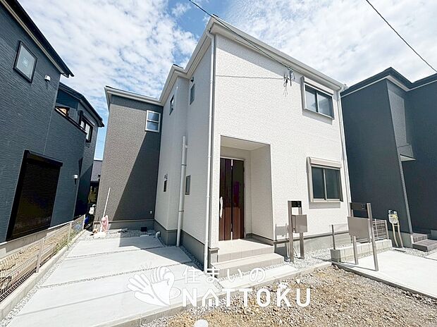 現地写真（街並み）
全３邸
駐車２台可能