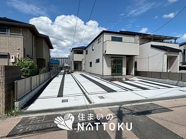 現地写真(街並み)
全3邸
駐車2台可能