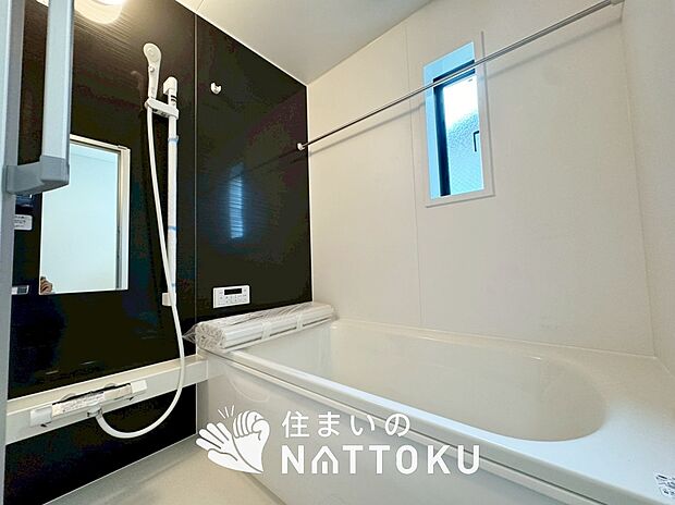 現地写真(浴室)
浴室暖房乾燥機付き。1坪タイプで広々です。