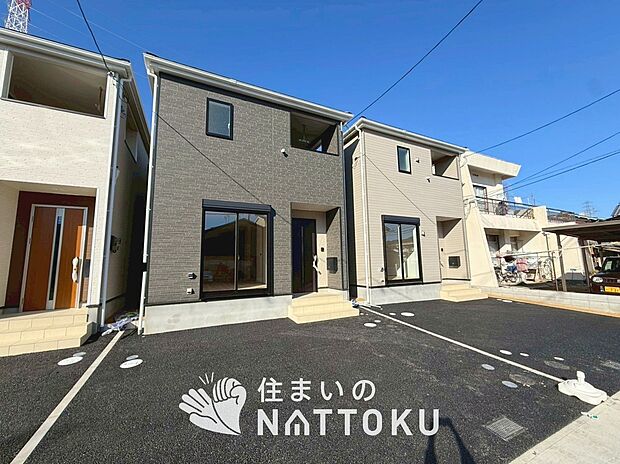 現地写真(街並み)
全4邸
駐車2台可能