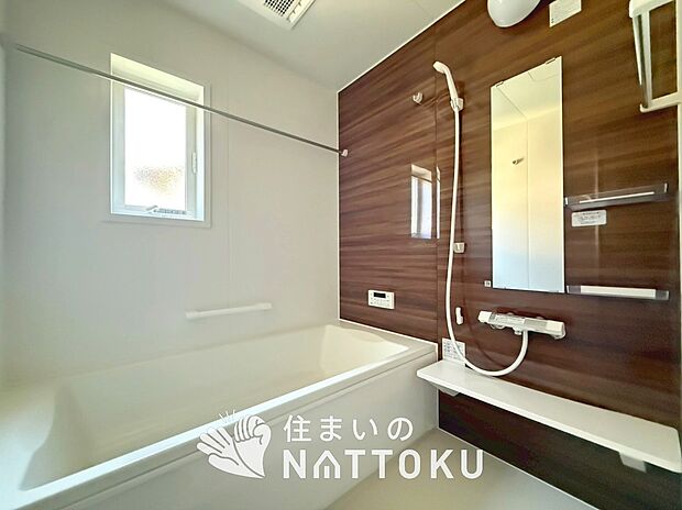 現地写真(浴室)
浴室暖房乾燥機付き。1坪タイプで広々です。