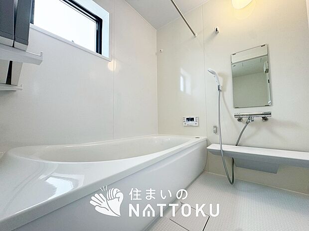 現地写真(浴室)
浴室暖房乾燥機付き。1坪タイプで広々です。