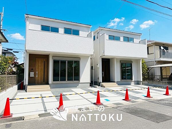 現地写真（街並み）
全２邸
駐車２台可能

