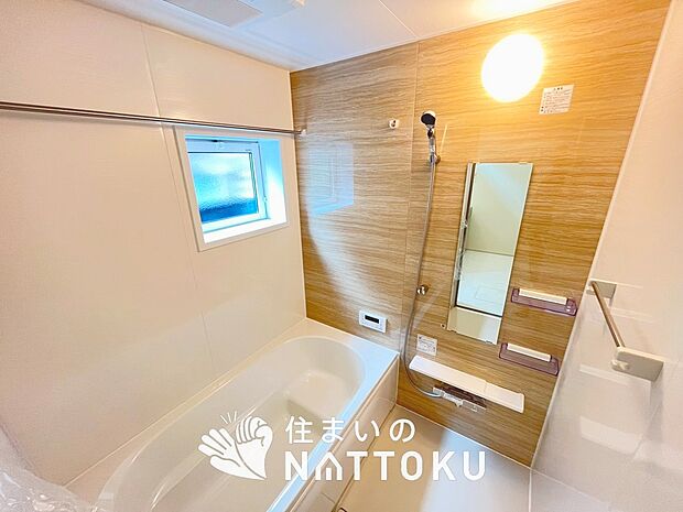 現地写真(浴室)
浴室暖房乾燥機付き。1坪タイプで広々です。