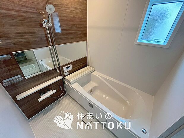 現地写真(浴室)
浴室暖房乾燥機付き。1坪タイプで広々です。