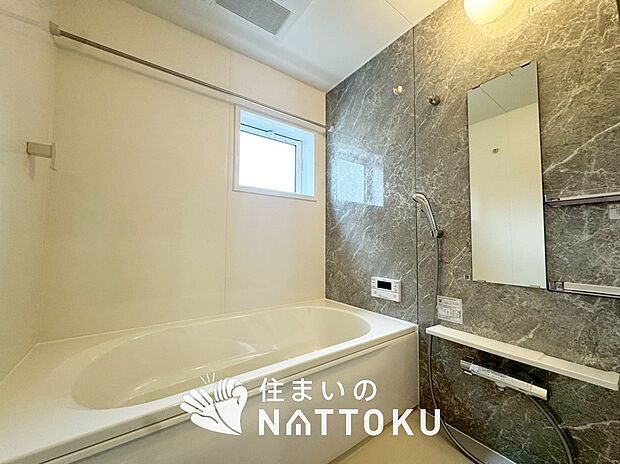 現地写真(浴室)
浴室暖房乾燥機付き。1坪タイプで広々です。