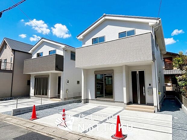 現地写真(街並み)
全2邸
駐車2台可能