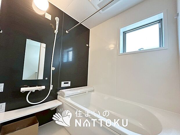 現地写真(浴室)
浴室暖房乾燥機付き。1坪タイプで広々です。