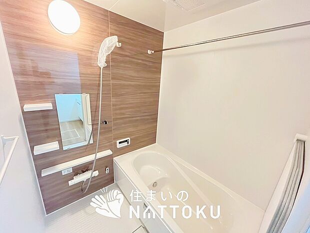 現地写真(浴室)
浴室暖房乾燥機付き。1坪タイプで広々です。