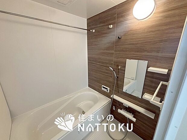 現地写真(浴室)
浴室暖房乾燥機付き。1坪タイプで広々です。