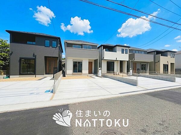 現地写真（街並み）
全６邸
駐車２台可能
