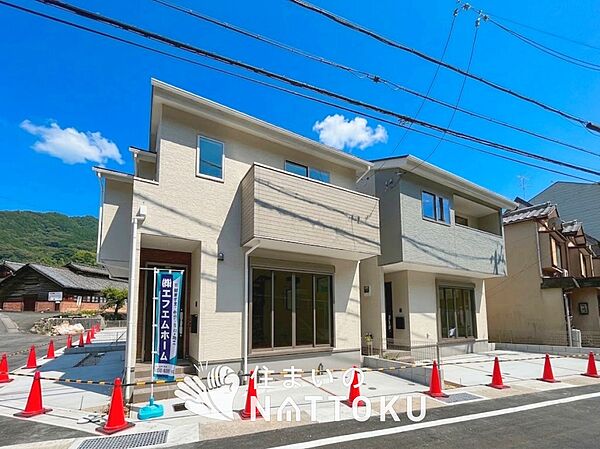 現地写真（街並み）
全５邸
駐車２台可能
