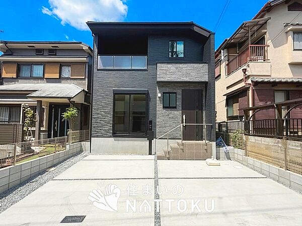 現地写真（外観）
限定１邸
駐車２台可能
