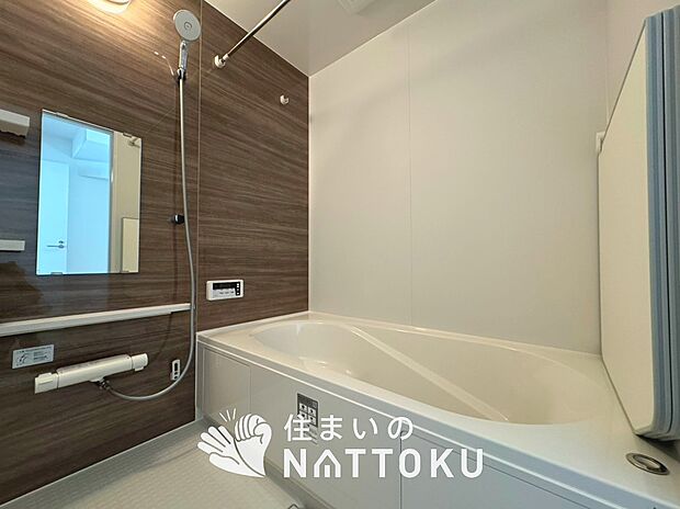 現地写真(浴室)
浴室暖房乾燥機付き。1坪タイプで広々です。