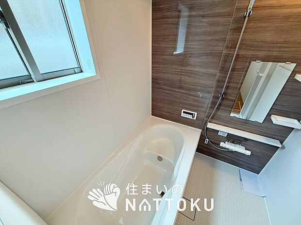 現地写真(浴室)
浴室暖房乾燥機付き。1坪タイプで広々です。