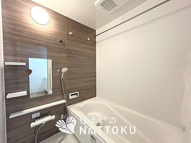 現地写真(浴室)
浴室暖房乾燥機付き。1坪タイプで広々です。