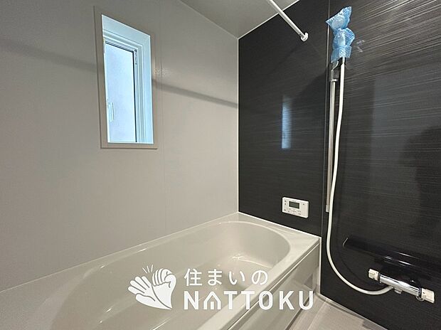 現地写真(キッチン)
収納たっぷりのシステムキッチン、浄水器付水栓を標準装備しています。
