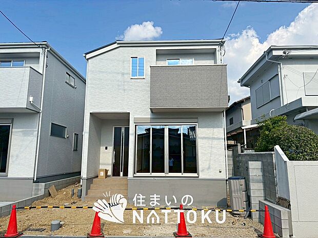 【現地写真（外観）【２号地】】断熱性、気密性を高める工夫で一年中ずっと心地よく暮らせる、高気密・高断熱です。