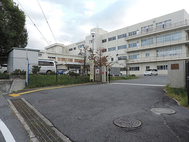 草津市立松原中学校（約1,800m）