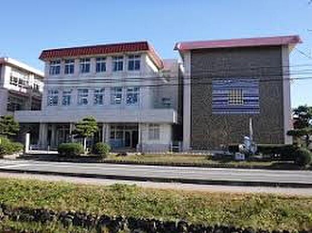 湖南市立下田小学校(約540m)